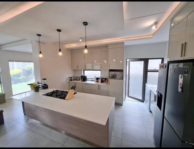 3 BEDROOM TOWNHOUSE FOR SALE IN FERNDALE